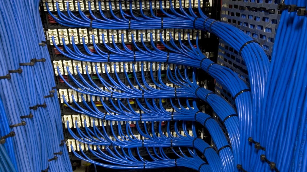The Real Cost of &ldquo;Cheap&rdquo; Cables: Downtime, Rework, and Lost Productivity
