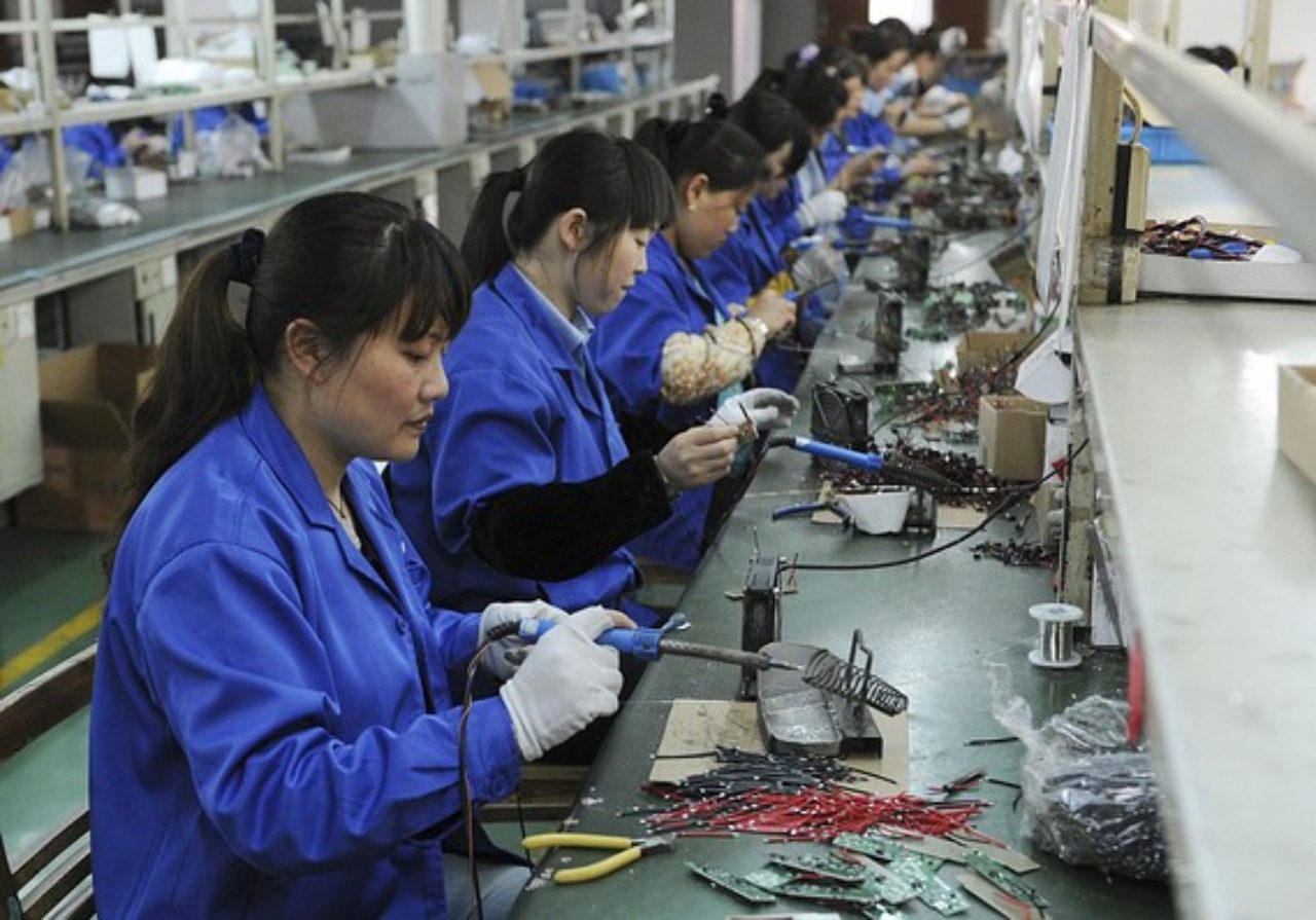 Where Small and Mid-Size Manufacturers Are Finding an Edge